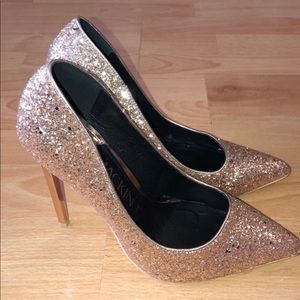 Champagne colour heels, brand new never worn. 4.9inch/12.5cm